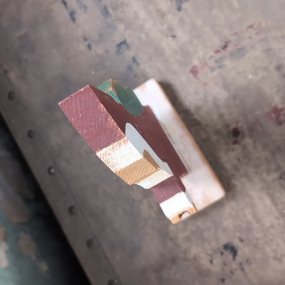 Handmade primitive wooden Santa Claus decor - Picture 4 of 5